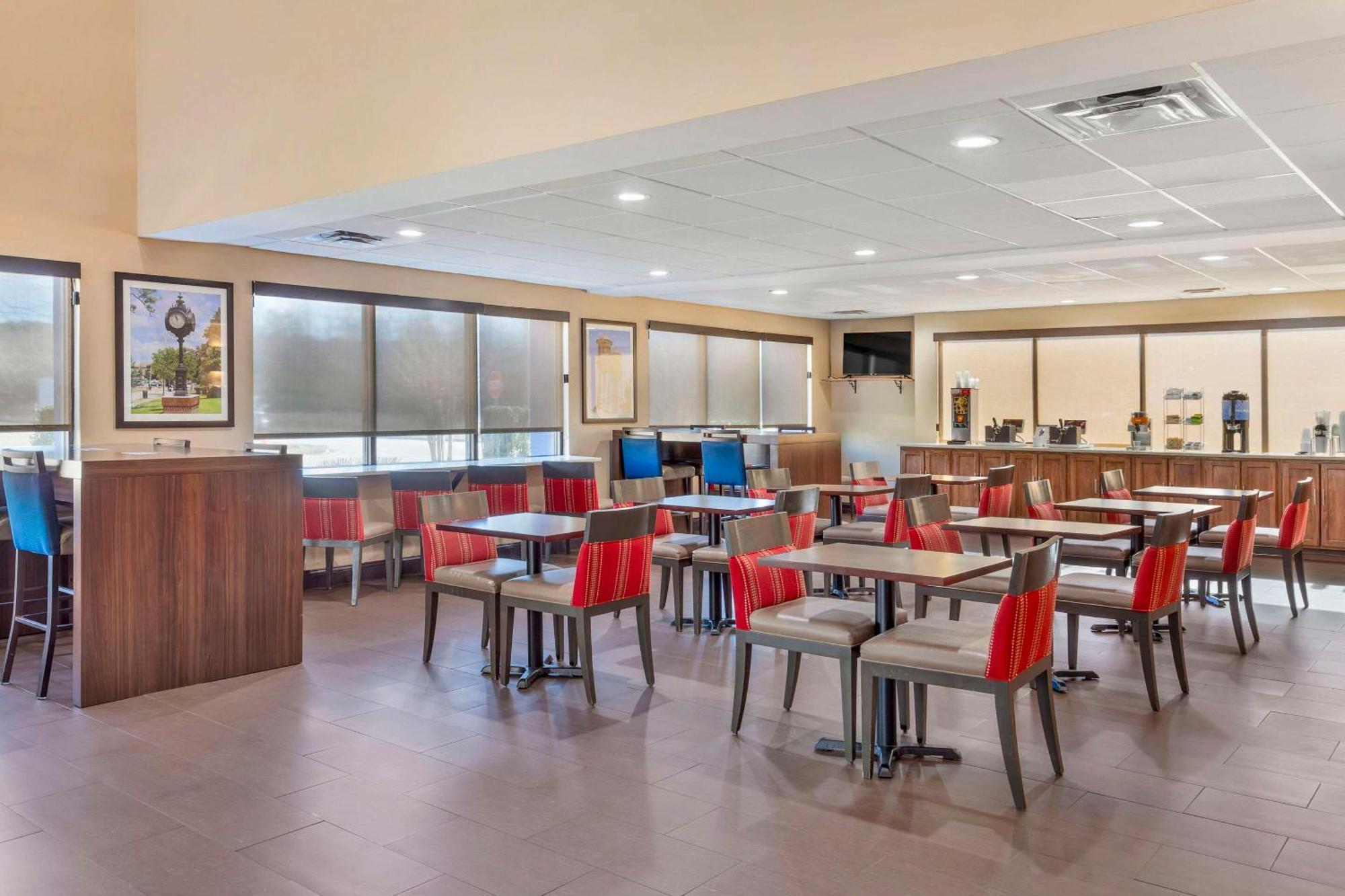 Comfort Suites Wilson - I - 95 Экстерьер фото